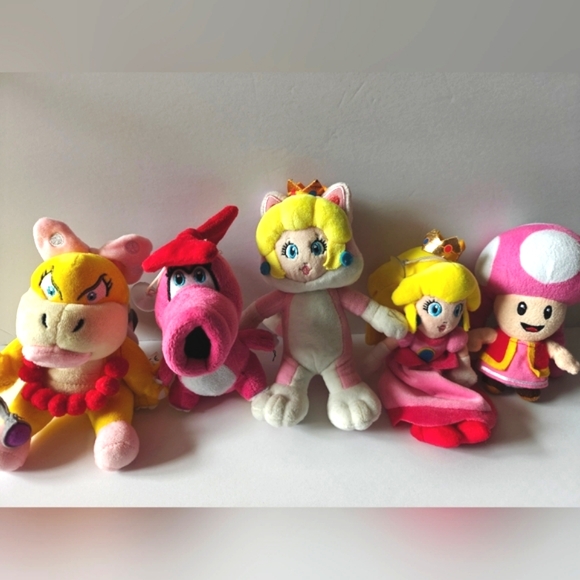 5 Super Mario Plush Wendy Koopa, Cat Peach, Princess Peach, Toadette, & Birdo - Picture 1 of 16